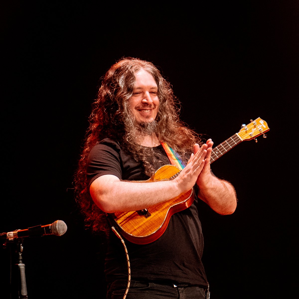 João Tostes no palco do Theatro Municipal de Niterói